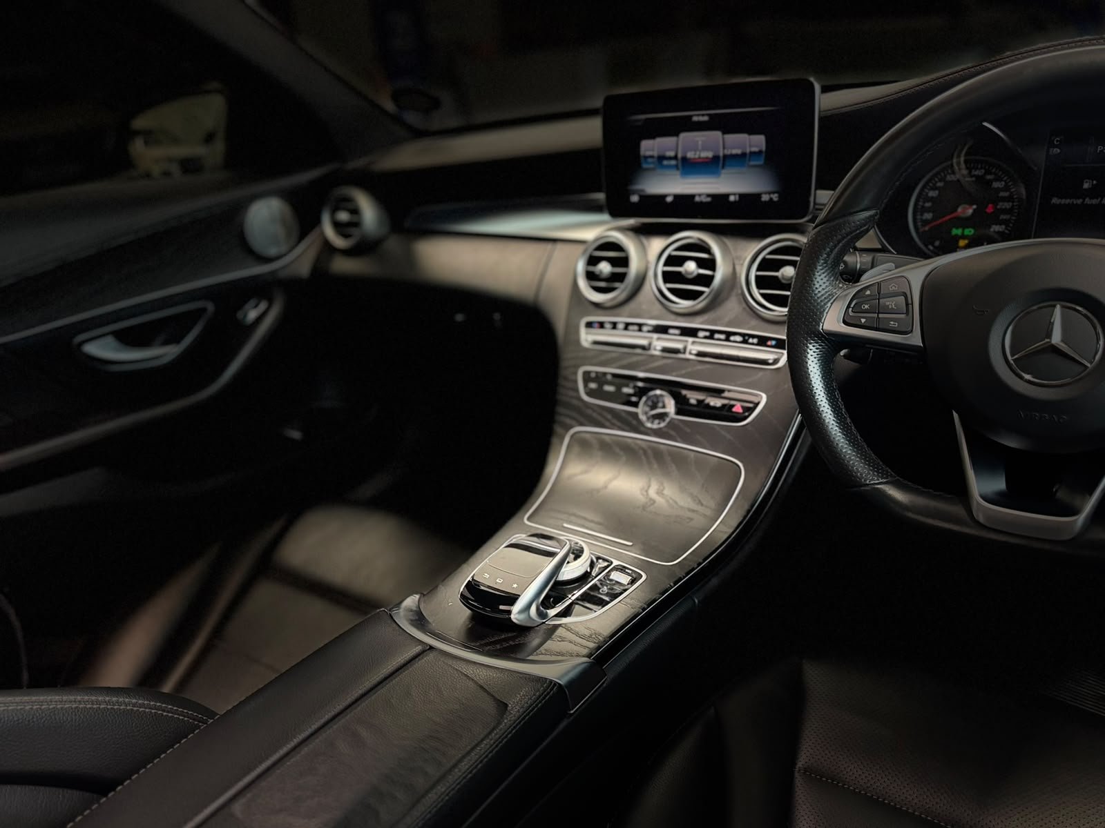 Mercedes-Benz C-Class dashboard and centre console