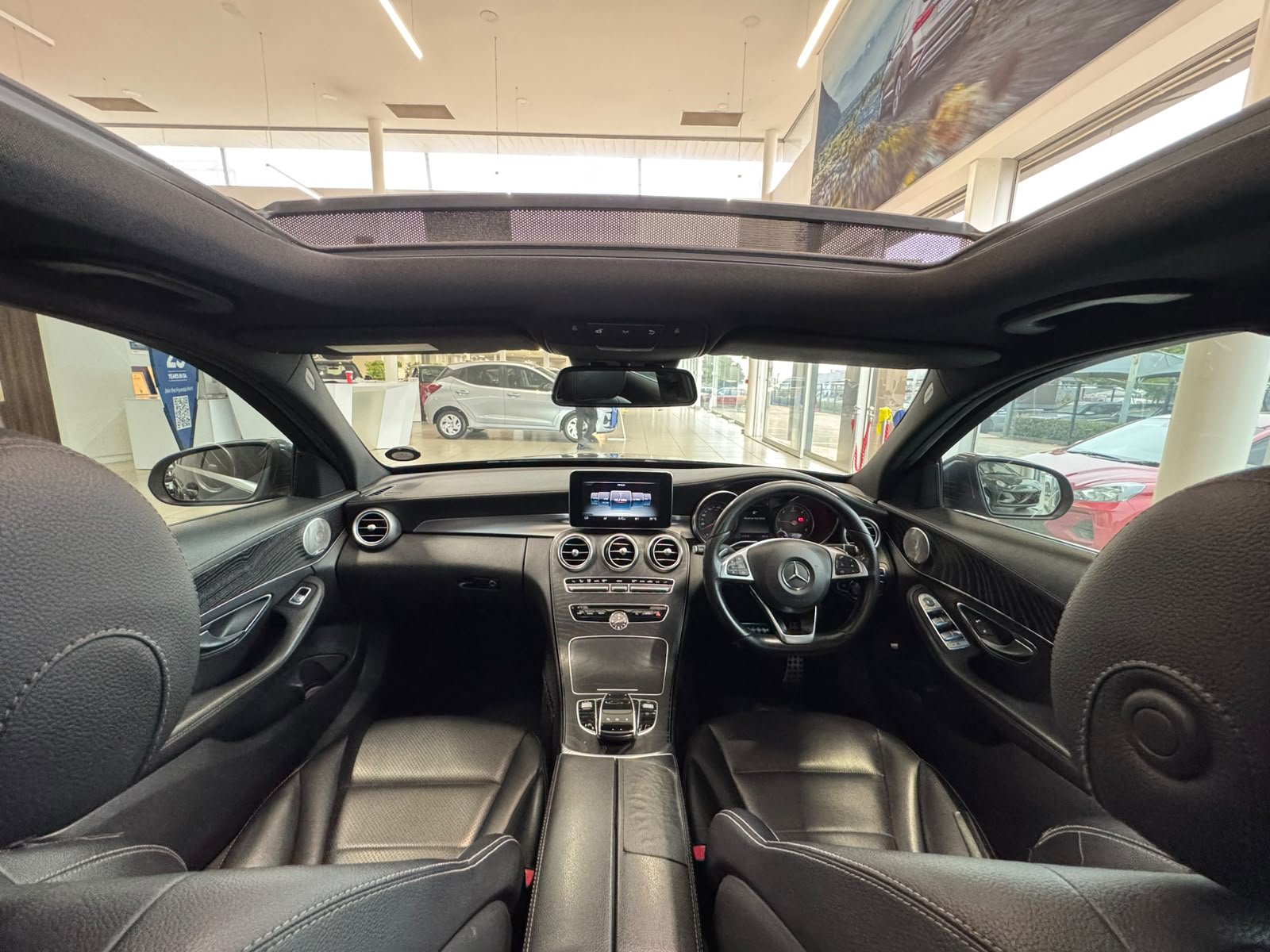 Mercedes-Benz C-Class panoramic roof and cabin