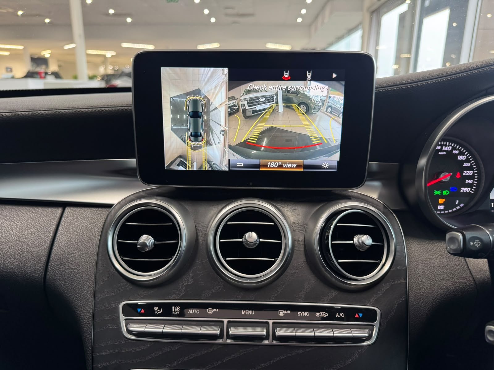 Mercedes-Benz C-Class reversing camera display