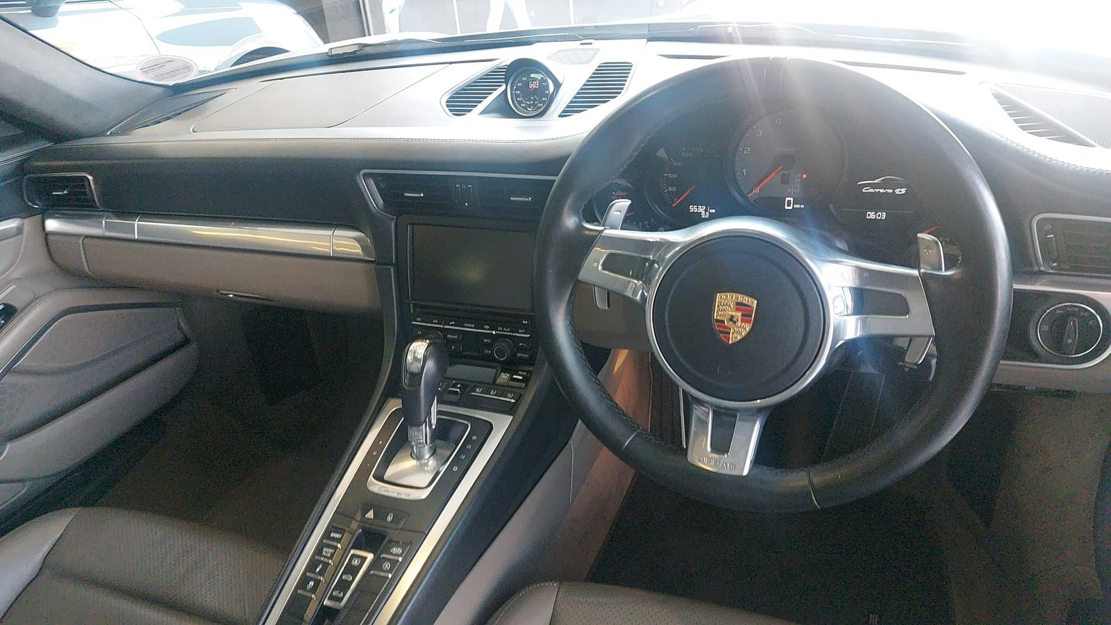 Porsche 911 Carrera 4S dashboard and steering wheel